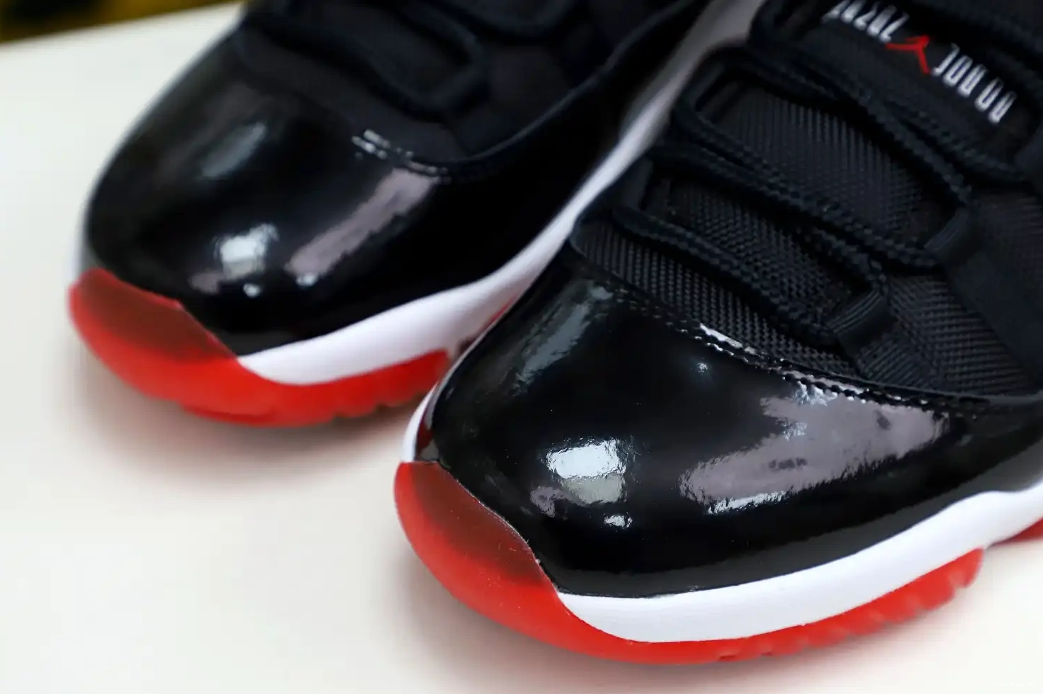 Kimikick 11 LOW JORDAN BRED RETRO AIR 0811